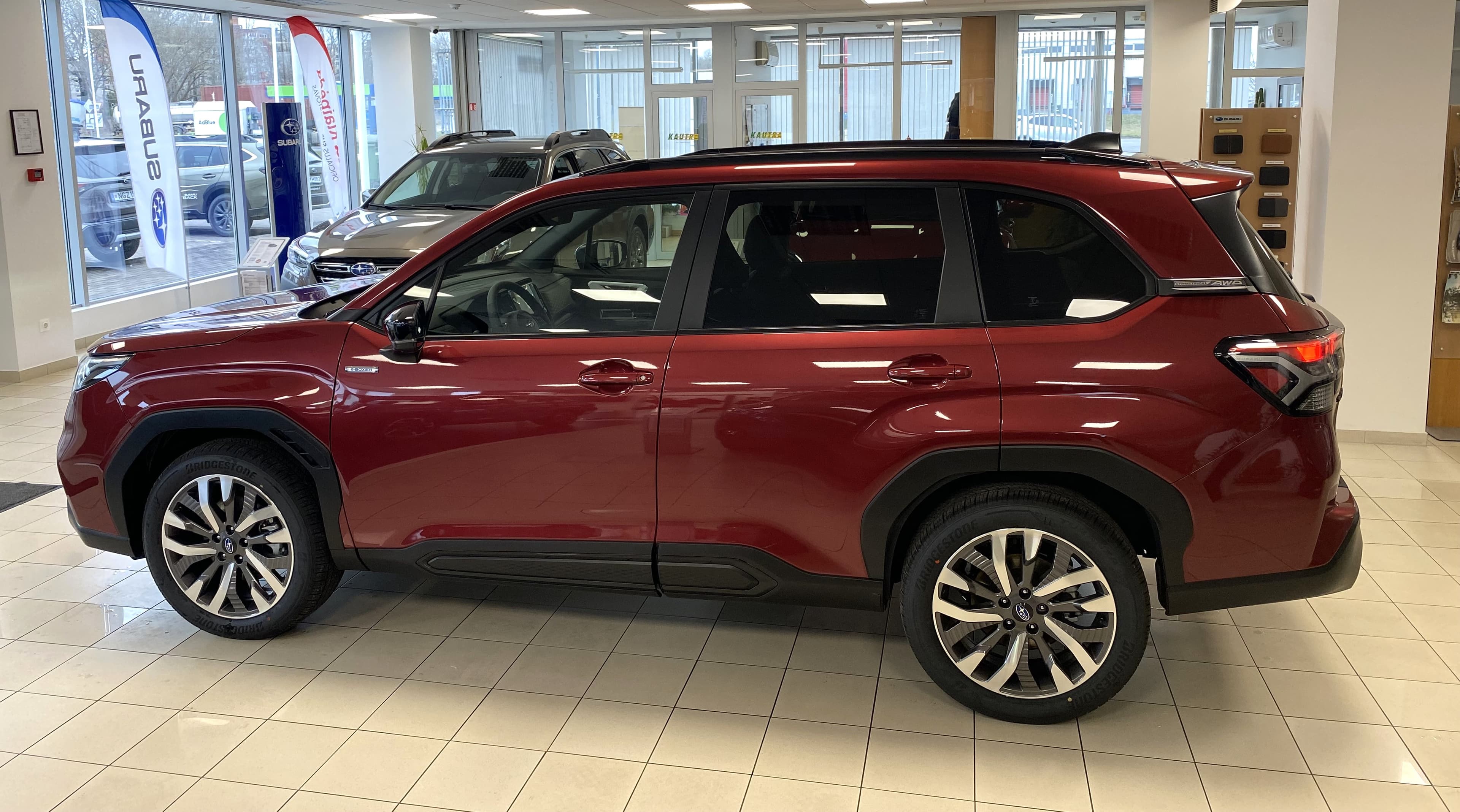 Subaru Forester ( Limited ) Red 8