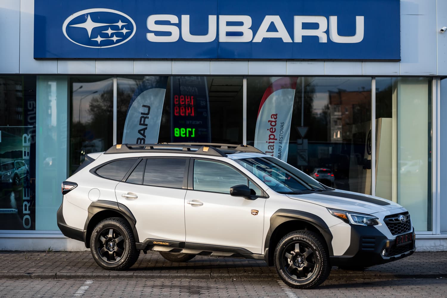 2023 Subaru Outback ( Wilderness ) kitas šonas