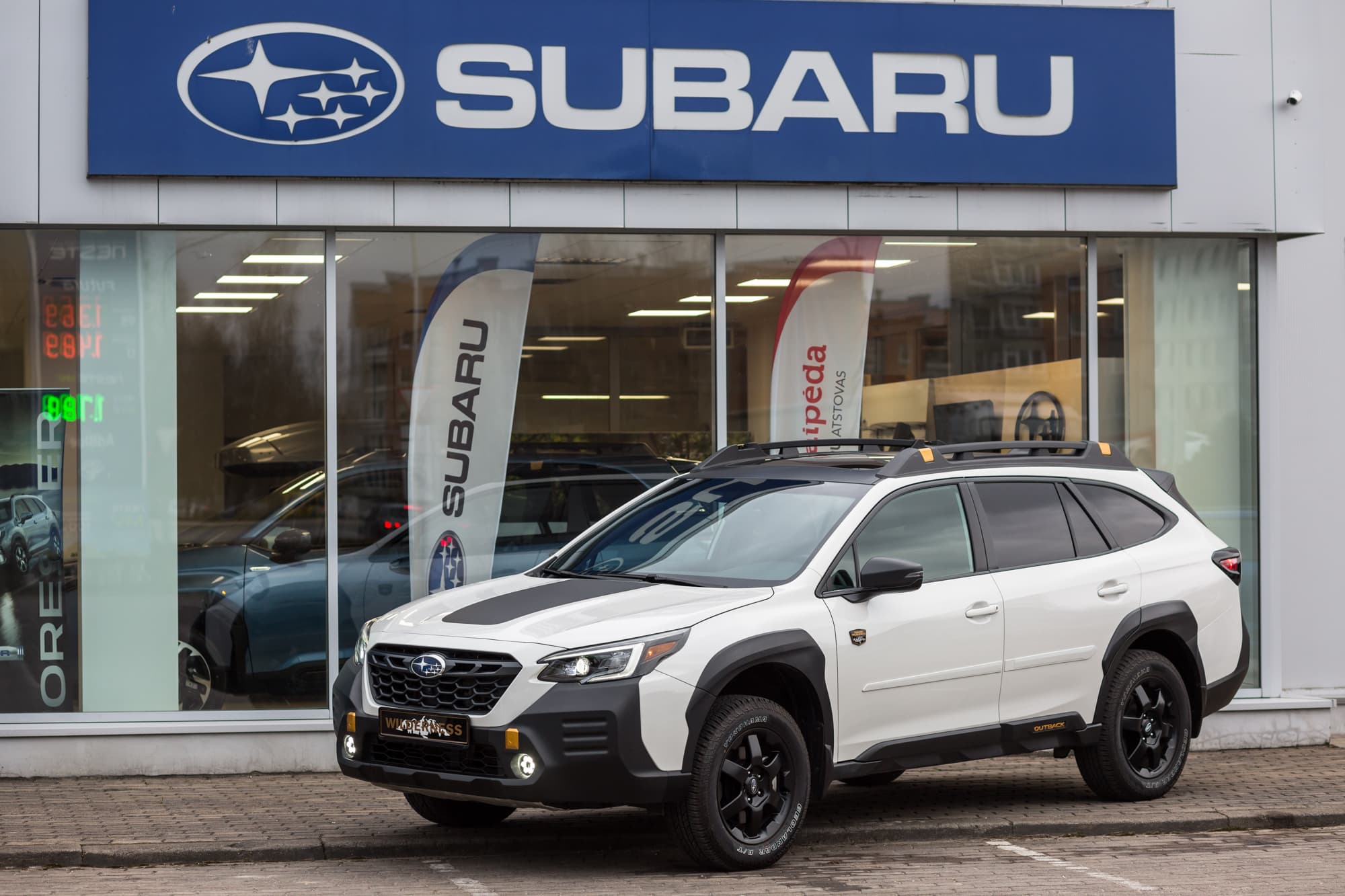 Subaru Outback ( Wilderness ) 1